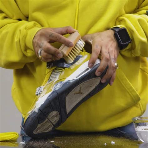 Step by Step shoe cleaning Tutorials for all type of sneakers | SHOEGR