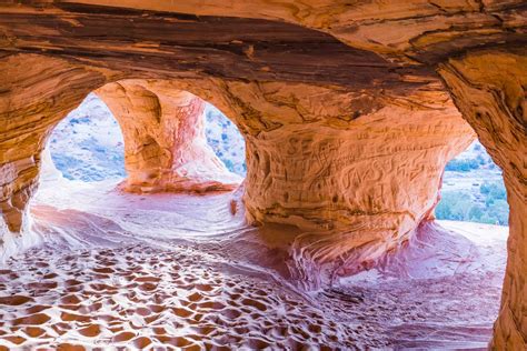 Moqui Cave Museum And The Sand Caves | Zion Ponderosa