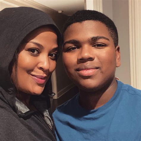 Laila Ali Daughter Boxing Muhammad Ali's Daughter Laila Ali Joins Fans