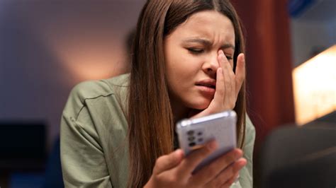 Frequent eye fatigue from high screen time? Ophthalmologist suggests ...