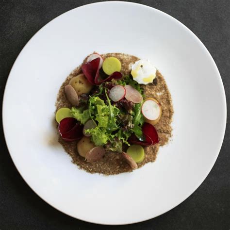 1800 Gourmet Restaurant in Santorini - Greek Dishes Mediterranean Cuisine