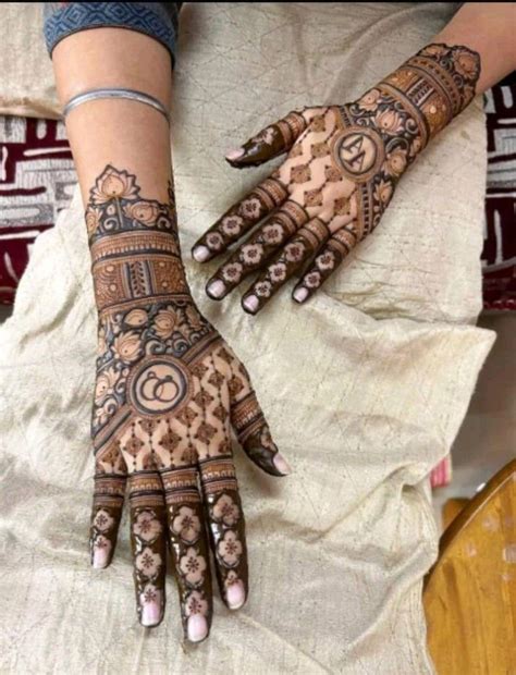 100+ Best Back Hand Mehndi Designs That Are Trending Now