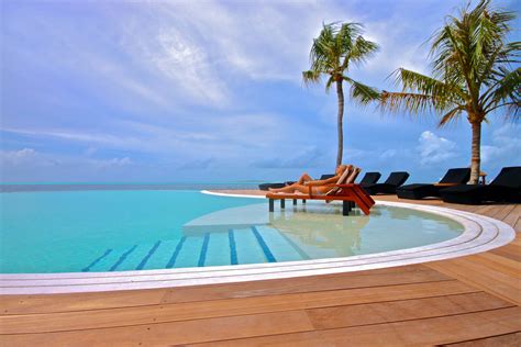 [300+] Swimming Pool Backgrounds | Wallpapers.com