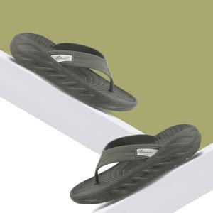 OOFOAM Men Slippers - Buy OOFOAM Men Slippers Online at Best Price ...