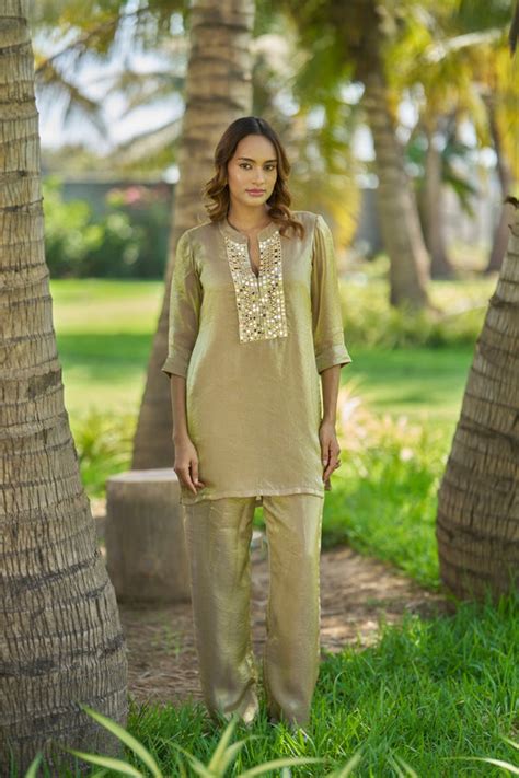 Top clothing brands in india for ladies | Houseofmira – HOUSE OF MIRA