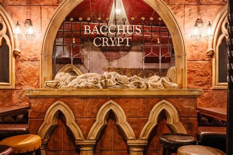 Photos show Bacchus Bar after refurbishment as pub undergoes four-week ...
