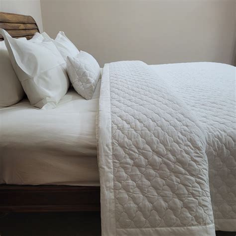 Summer Quilt/Bed Cover - White | LOVE FOR WHITE