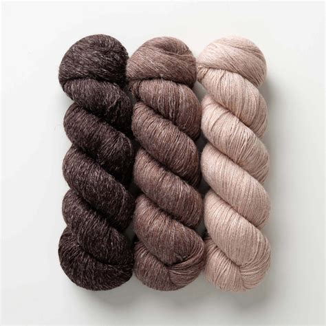 Excellence 'AMAL' FINGERING - Expression Fiber Arts