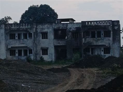 Where police fear staying, Bhaskar investigates all night: Haunted ...