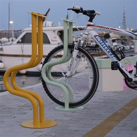 CURVE - Floor-mounted bike rack by CITYSì | ArchiExpo | Bicycle rack ...