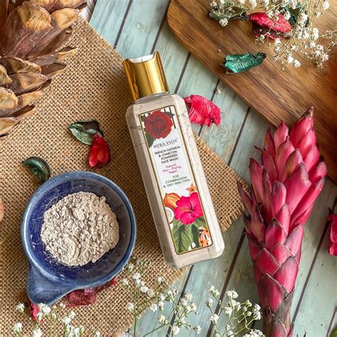 French Oatmeal and Charcoal Powdered Face Wash – Myra Veda Luxury ...