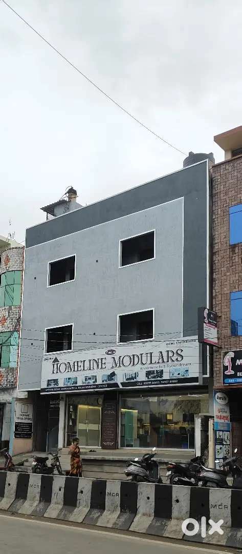 GREY COLOUR BUILDING FOR SALE - For Sale: Houses & Apartments - 1812200751