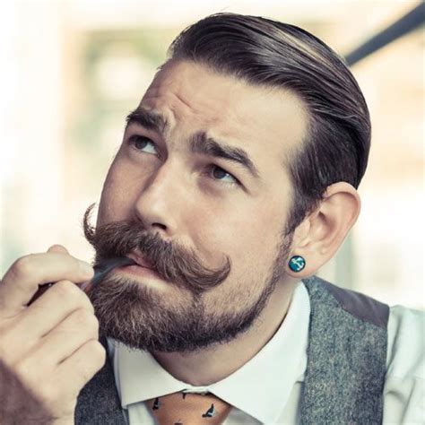 40 Best Handlebar Mustache Styles to Look Sharp [2020]