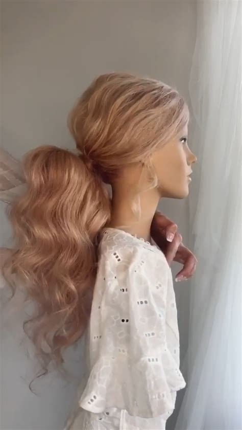 Easy Ponytail Tutorial 的图像结果