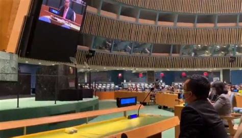 Indian delegate walks out of UNGA hall during Pakistan PM Imran Khan's ...