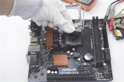 Computer Motherboard Repair 的图像结果