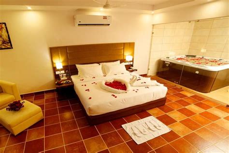 Athirapally Green Trees, Thrissur - Experience Kerala