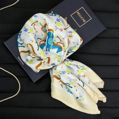 Buy Pocket Squares Online in India - Peluche.in