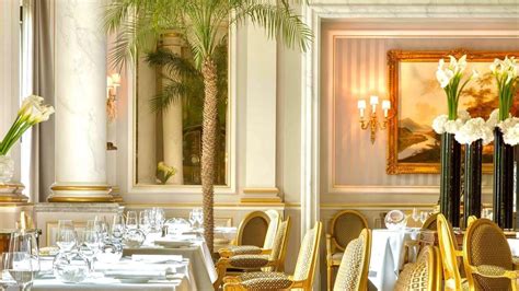 Hotels with the rest Restaurants around the world