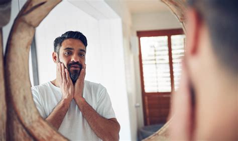 4 Skin Problems That Get Worse In Monsoon & How To Fix Them