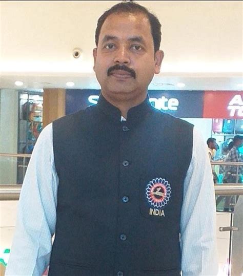 Saraikela-Gamharia : राष्ट्रीय रेफरी सुरेश नारायण चौधरी व उनके परिवार ...