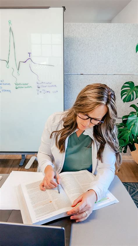 Kristine Tuttle | Let’s Change an Ostomy Appliance & Bag! 👩‍⚕️Always be sure to measure ...