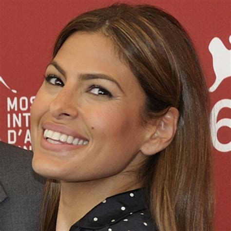 Eva Mendes - Biography, Height & Life Story | Super Stars Bio