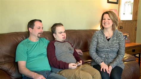 'Extremely proud:' Woman to climb Mexico's highest mountain, honoring ...