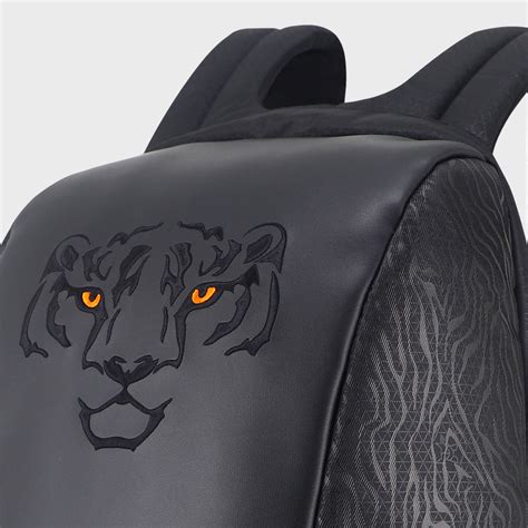 College Bags - Buy Backpacks for Women, Girls & Men | Arctic Fox