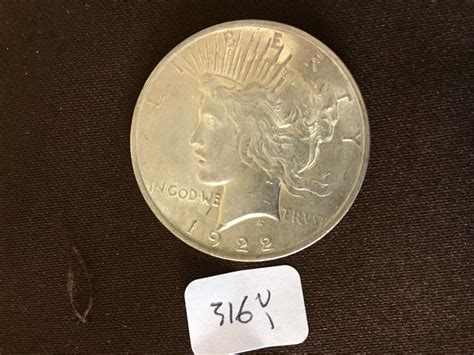 Lot - 1922 Toned US Silver Peace Dollar Coin