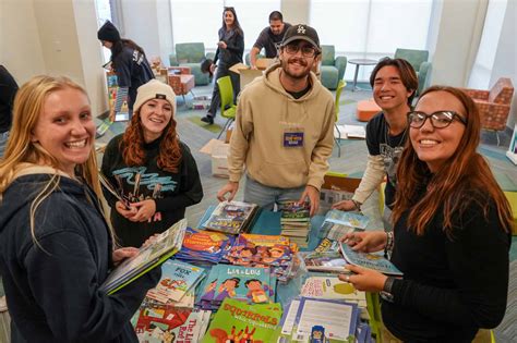 Volunteer with Martha O'Bryan Center