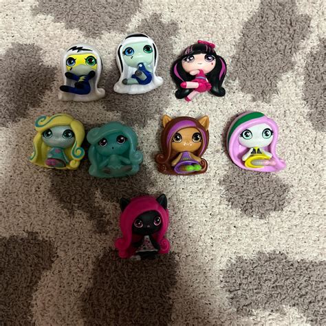 *updated* Monster High Mini dolls, set of 8... | Depop