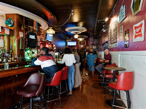 5 Bars That Are Like Midwestern Basements - Chicago - The Infatuation