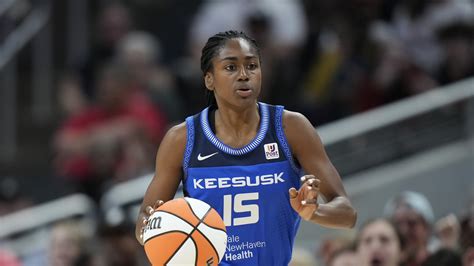 Tiffany Hayes announces retirement from WNBA