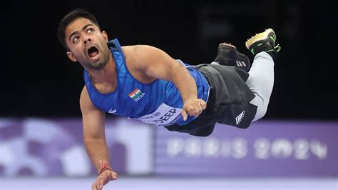 Anand Mahindra derives Monday Motivation from Paralympics champion ...