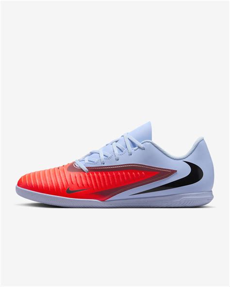 Nike Phantom 6 Low Club Indoor/Court Football Shoe. Nike IN
