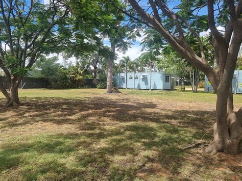 Barcaldine Caravan Park - Review of Barcaldine Caravan Park, Barcaldine ...