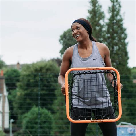 Netball Catching 的图像结果