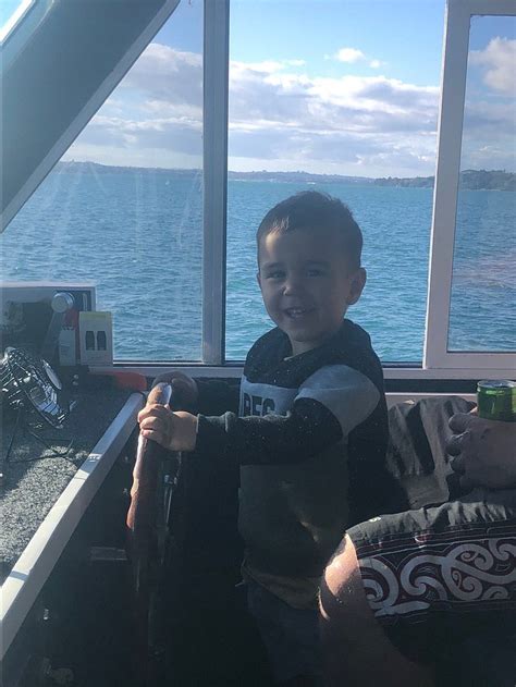 THE STRAY POSSUM LODGE (Great Barrier Island) - Hostel Reviews & Photos ...