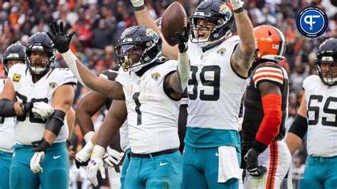 Travis Etienne Week 15 Start/Sit: Fantasy Outlook for Jaguars RB vs ...