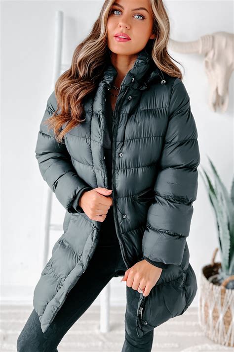 Keeping Warm Knee Length Puffer Coat (Black) | Puffer coat, Knee length ...