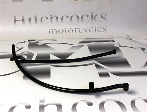 MUDGUARD CARRIER RH ASSY - BLACK (C5 2009) This has 2 'L' shaped ...