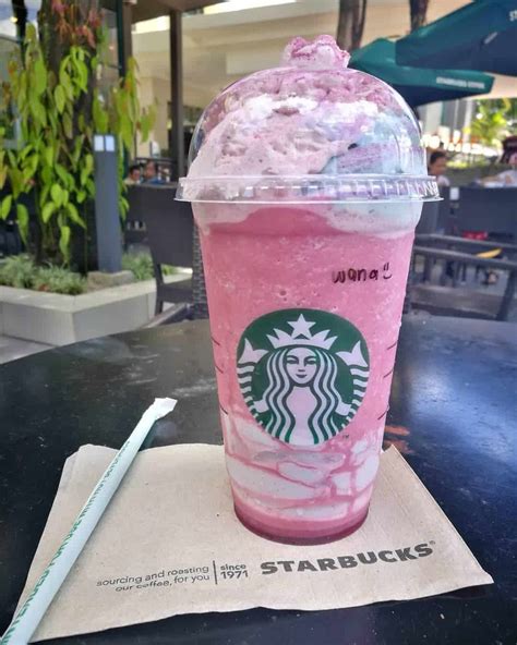 11 Yummy Kids Starbucks Drinks That Are Caffeine-Free (2024)
