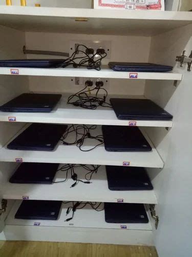 Computer Laboratory Setup 的图像结果