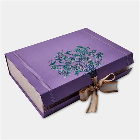 Customised Gift Hampers & Corporate Kits | Unique Onboarding Kits & Hampers