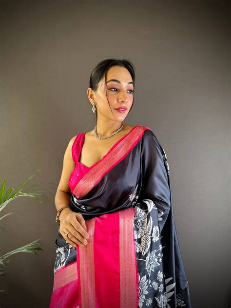 Lavender Blossom Phulkari Silk Saree Online Vastranand