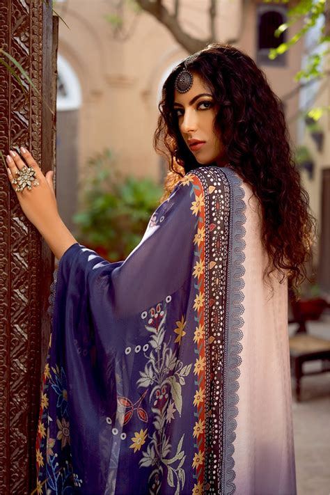Shiza Hassan Kinaar Lawn Collection – Mehersa – YourLibaas