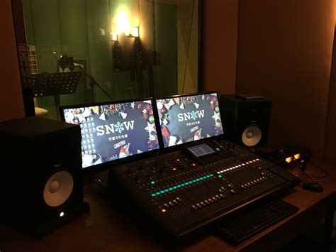 棚内环境-上海8G录音棚-上海编曲伴奏制作-上海配音-上海企业歌曲制作-上海音素文化传播有限公司