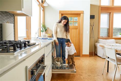 8 Best Natural Disinfectants for Everyday Use