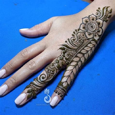 51 Impressive Diwali Mehndi Designs For Newlywed Brides Celebrating ...